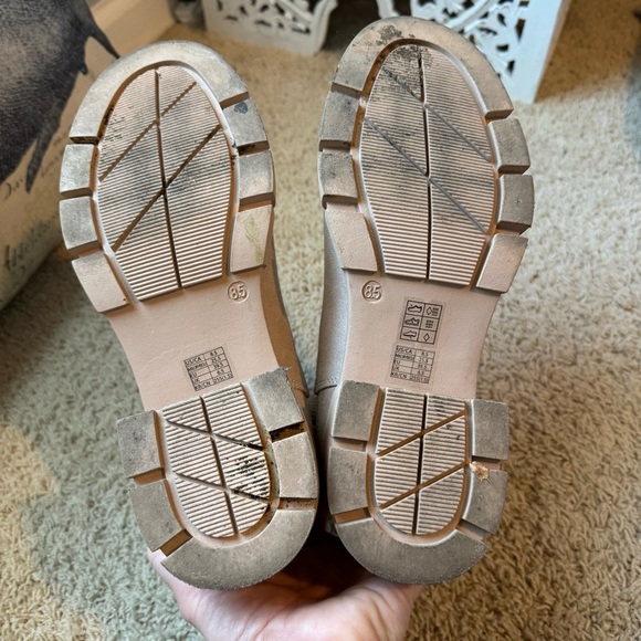 Women's Beige Chelsea Boots - Picture 6 of 9